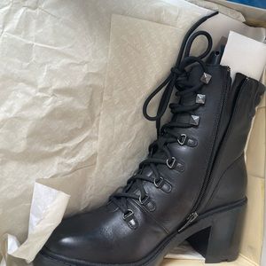 New Marc Fisher boots size 9